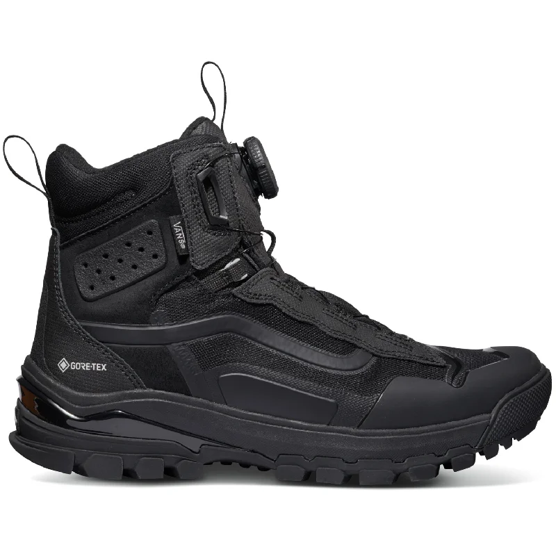 men casual shoes with smooth finish-Vans Ultrarange Exo Hi Gore-Tex BOA MTE 3 Snow Boots 2023