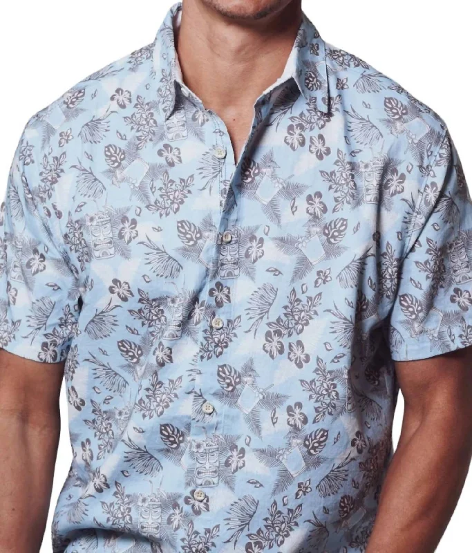 men clothing high-quality t-shirt-Bondi Luau Button Down Short Sleeve Shirt In Sky Blue