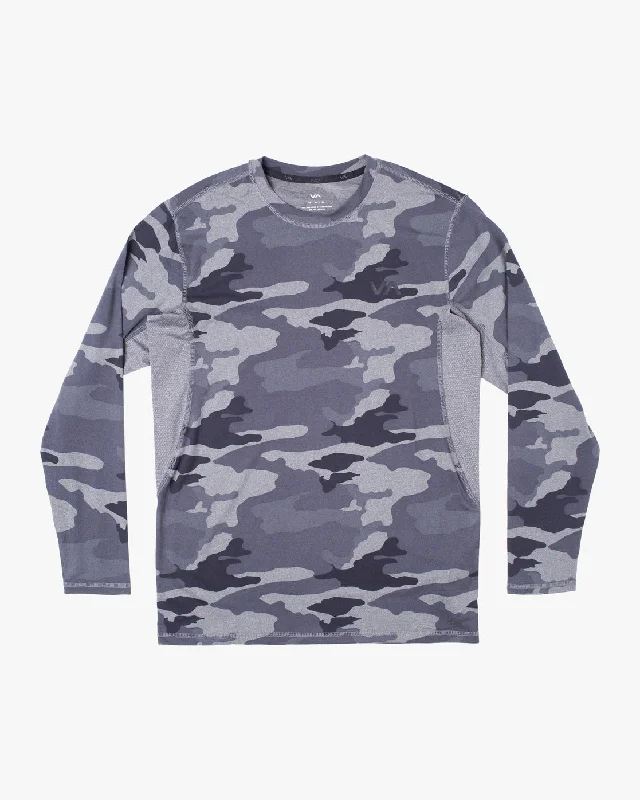 men clothing fall fashion trends-Sport Vent Long Sleeve Tee - Camo